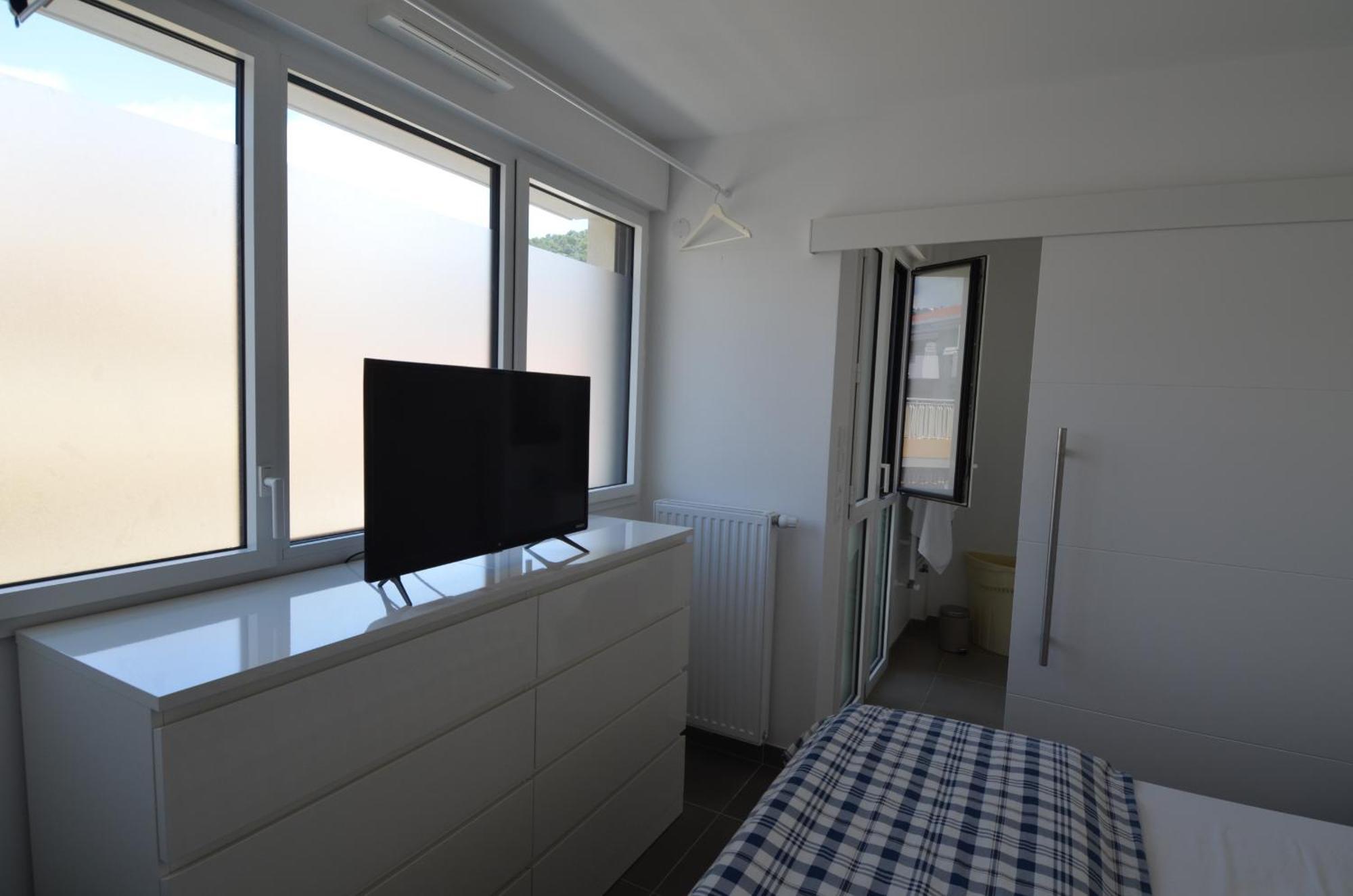 Villa Smolett - Appartement Cosy Au Coeur Du Quartier Du Port Nicea Zewnętrze zdjęcie